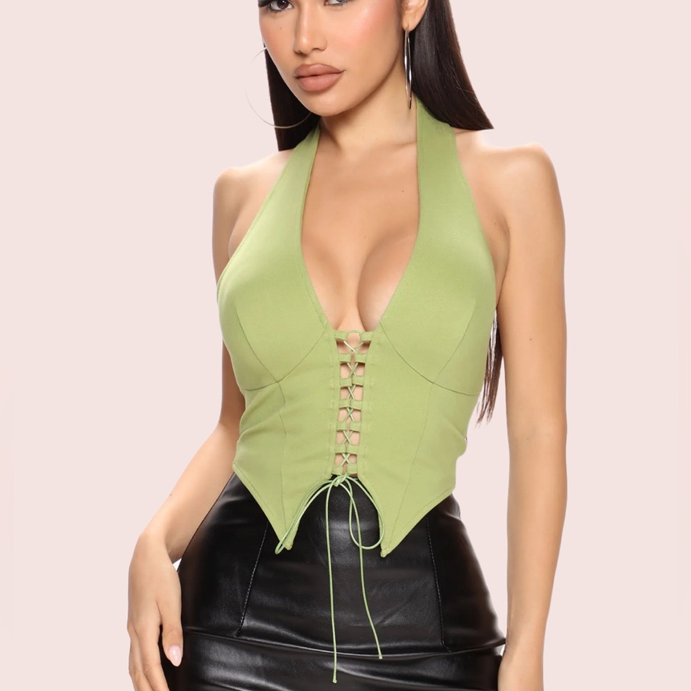 Worn once. Fashion nova halter top. Size S
